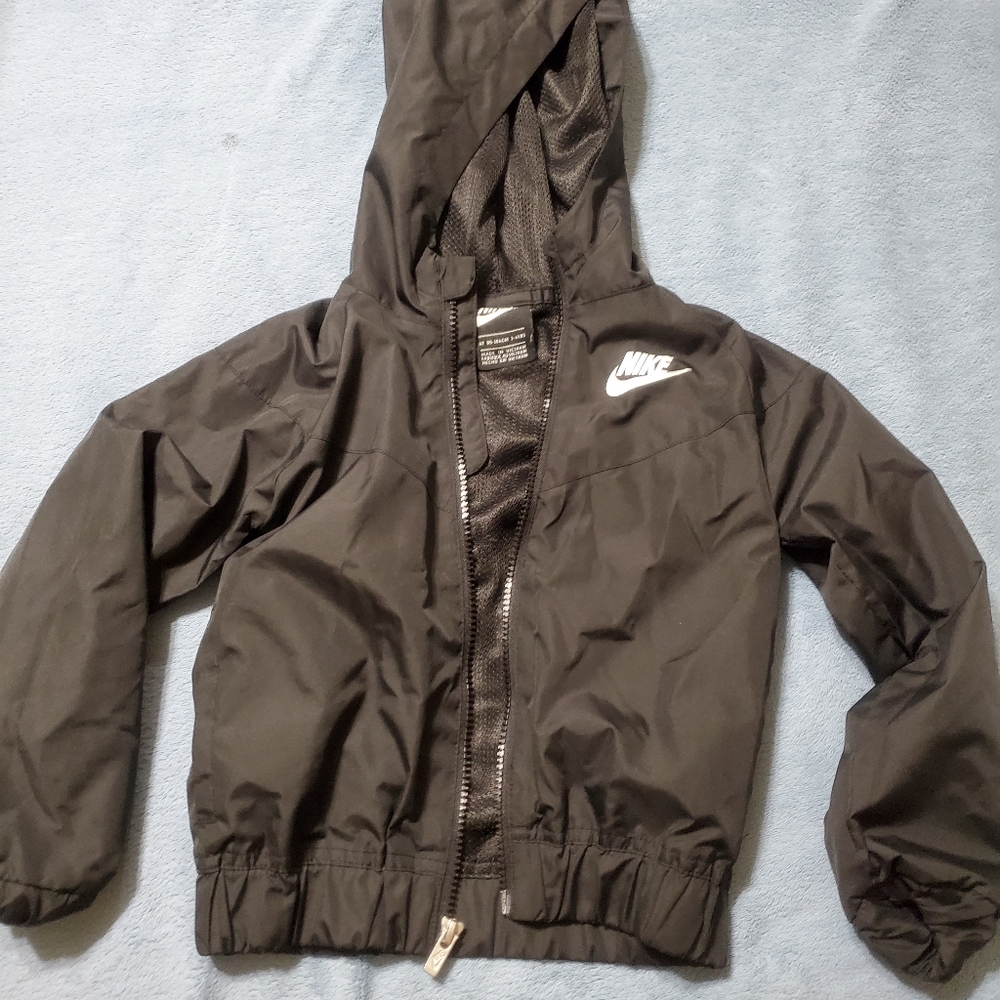 Nike boy windbreaker